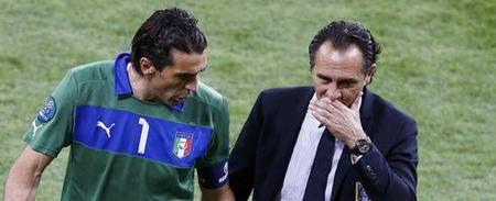 戏剧要来了吗？诺里斯超越角田时四轮出白线，被赛会记录