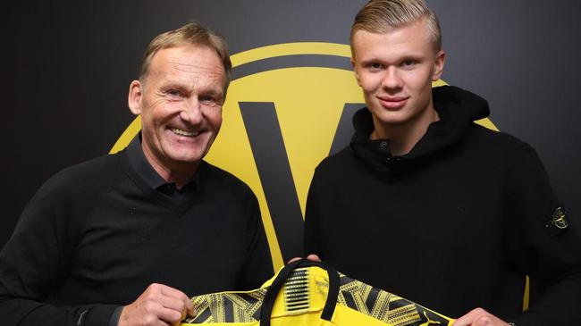 西媒：加西亚被阿拉维斯球员肘击后出现头晕，因此半场被换下