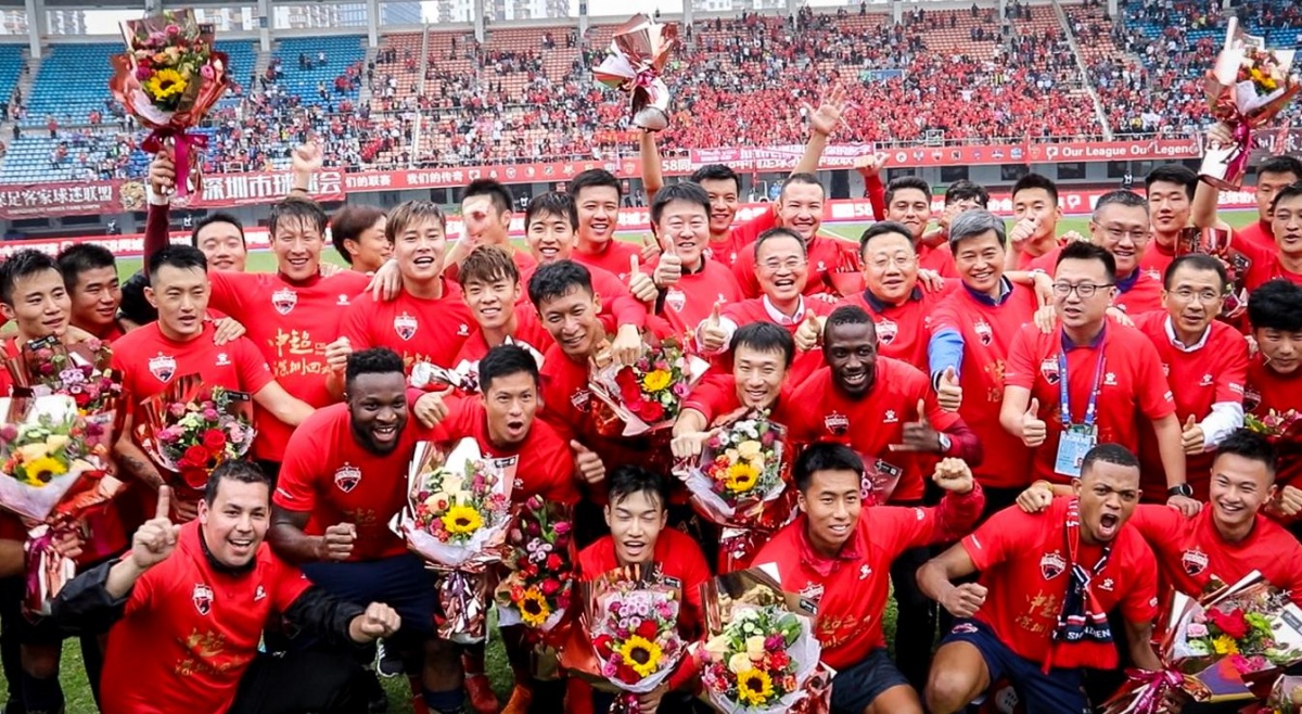 B席48次英超助攻超越阿圭罗，曼城队史仅次于丁丁和D席